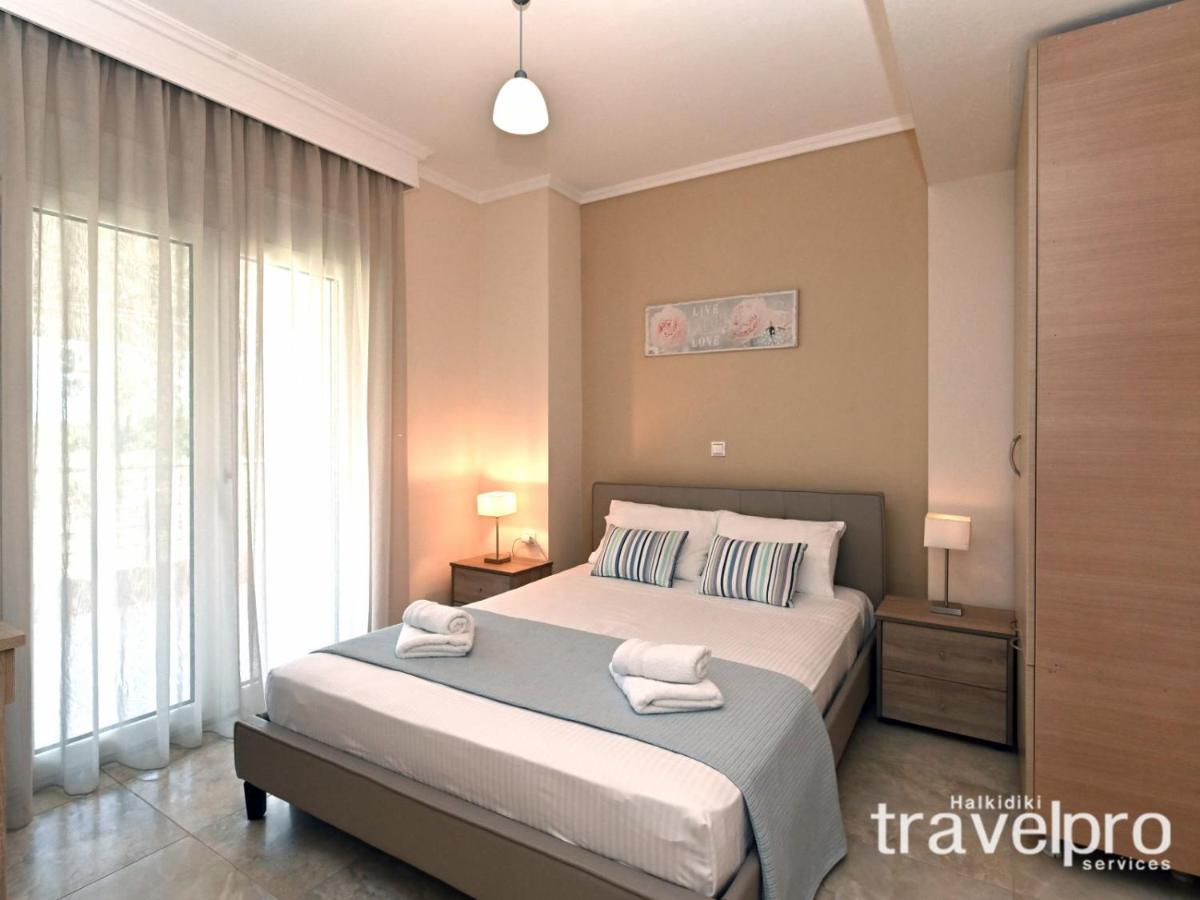 Villa Iris By Rentalspro Services - Agios Mamas Beach エクステリア 写真