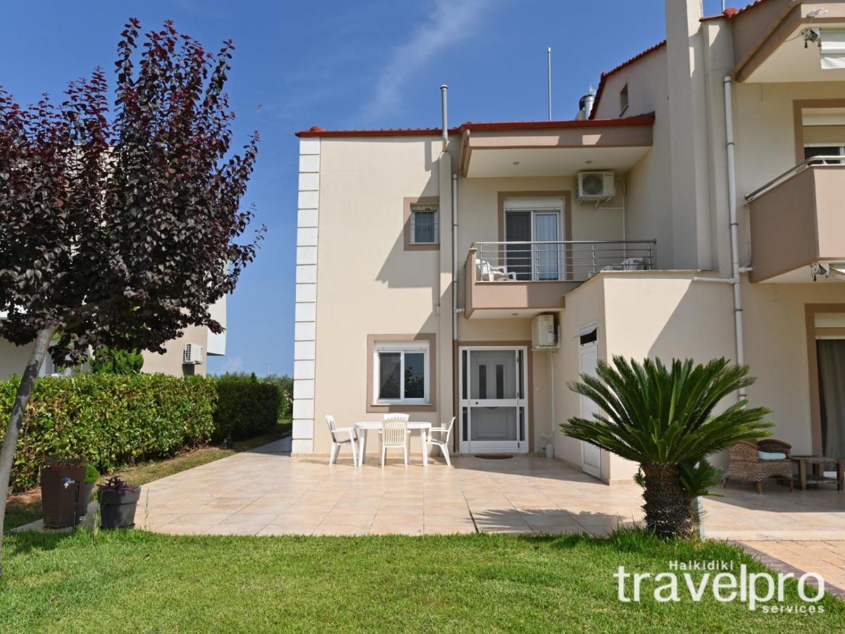 Villa Iris By Rentalspro Services - Agios Mamas Beach エクステリア 写真