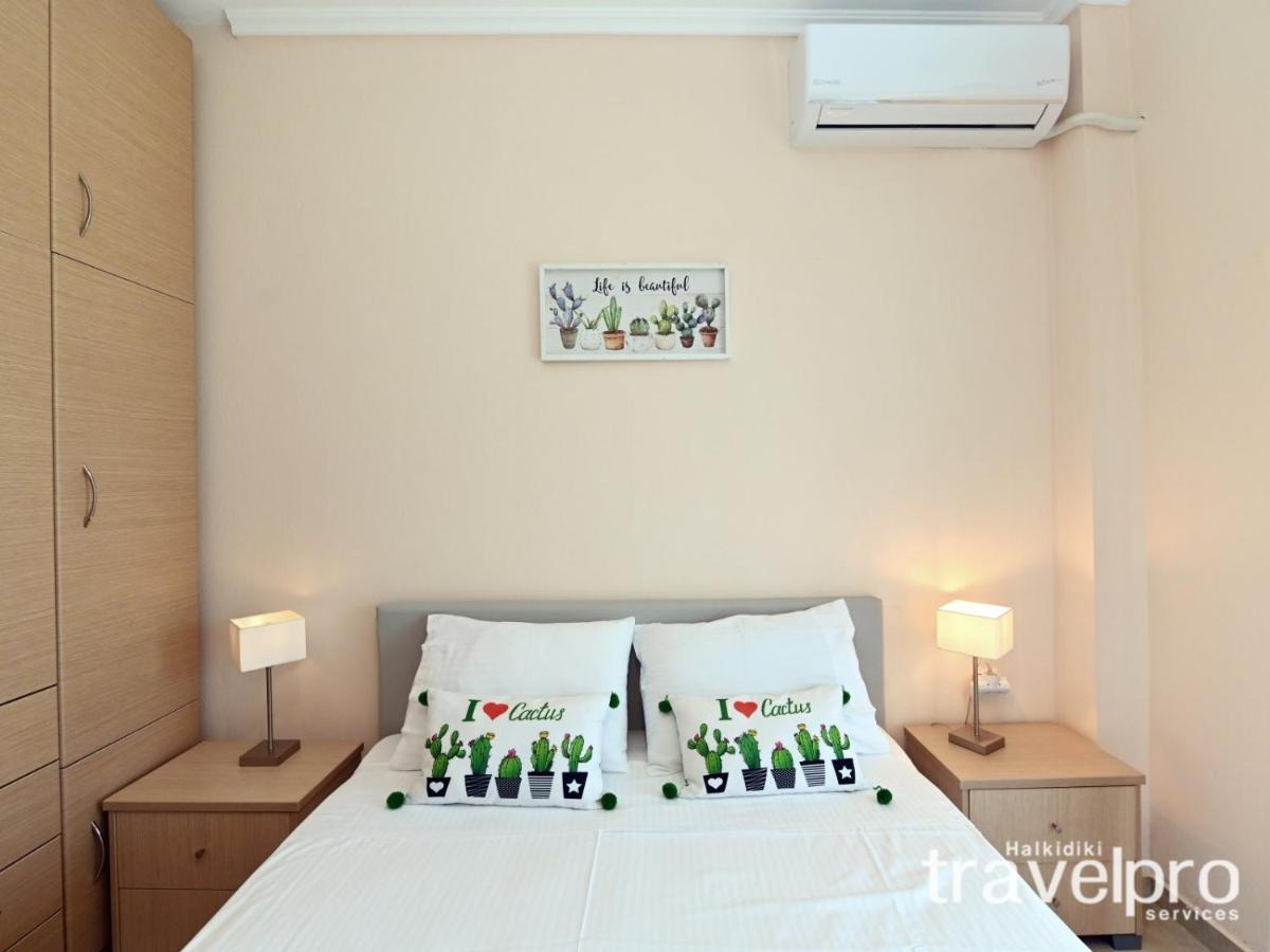 Villa Iris By Rentalspro Services - Agios Mamas Beach エクステリア 写真