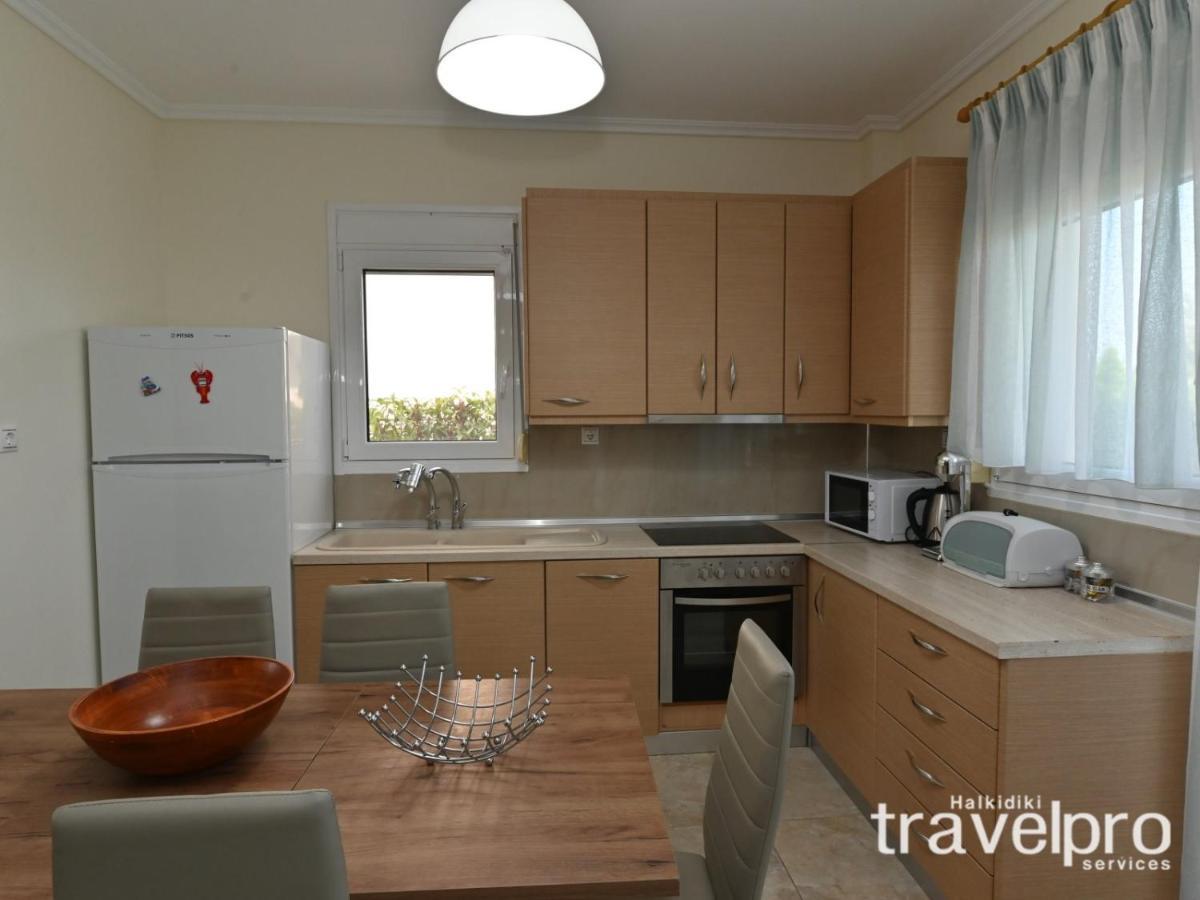 Villa Iris By Rentalspro Services - Agios Mamas Beach エクステリア 写真
