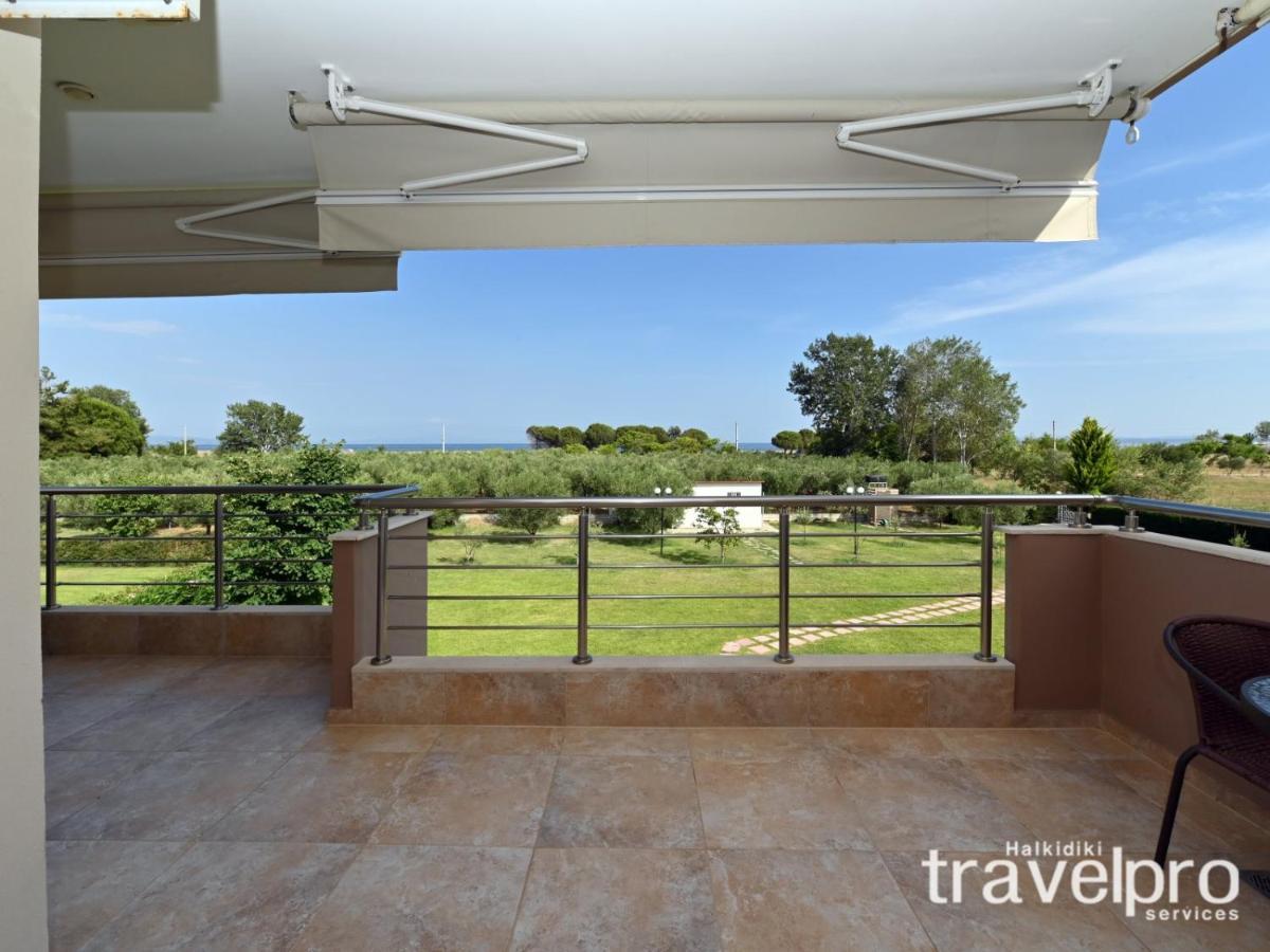 Villa Iris By Rentalspro Services - Agios Mamas Beach エクステリア 写真