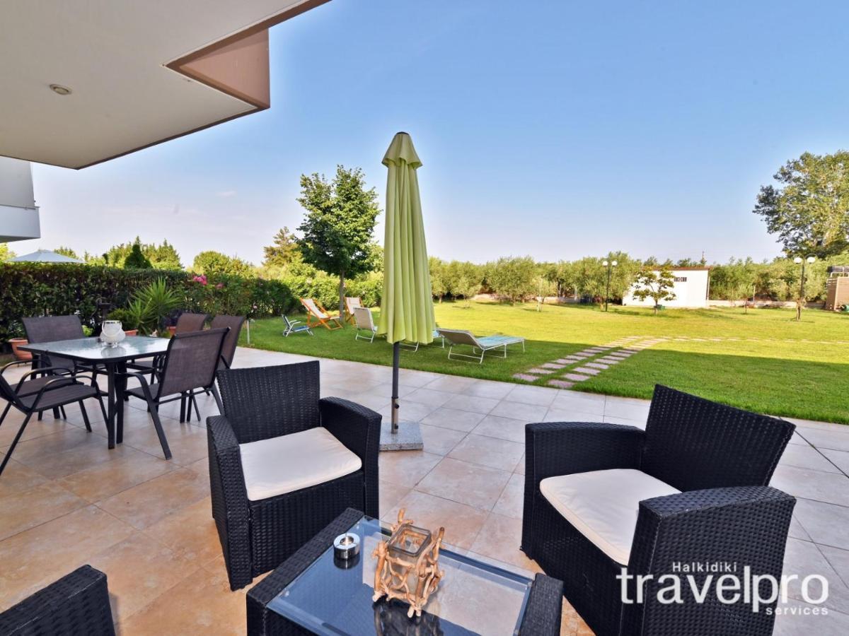 Villa Iris By Rentalspro Services - Agios Mamas Beach エクステリア 写真