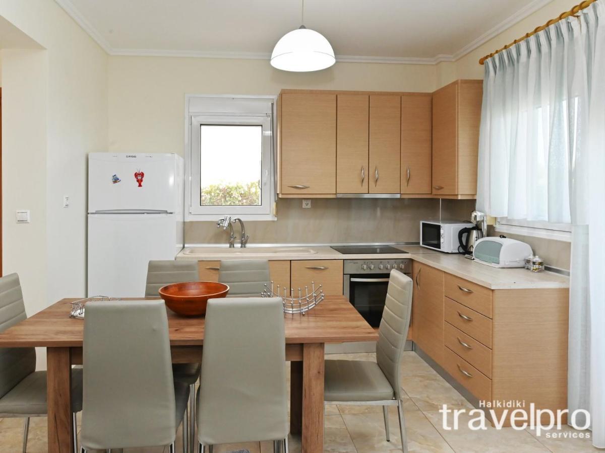 Villa Iris By Rentalspro Services - Agios Mamas Beach エクステリア 写真