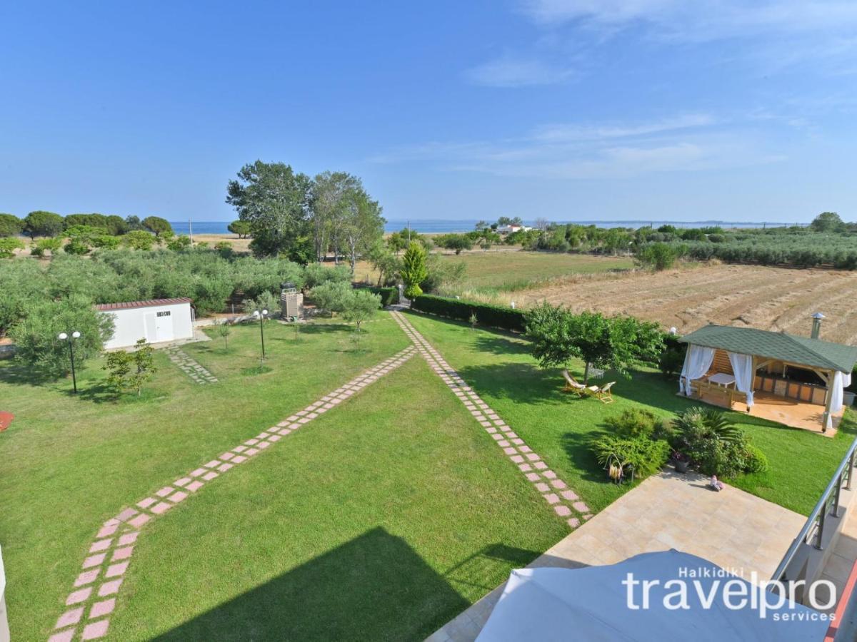 Villa Iris By Rentalspro Services - Agios Mamas Beach エクステリア 写真