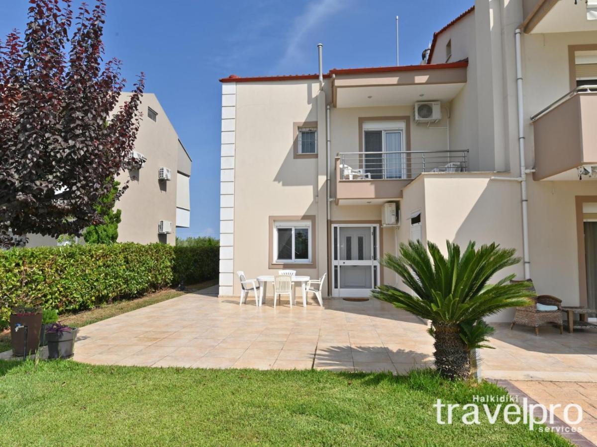 Villa Iris By Rentalspro Services - Agios Mamas Beach エクステリア 写真