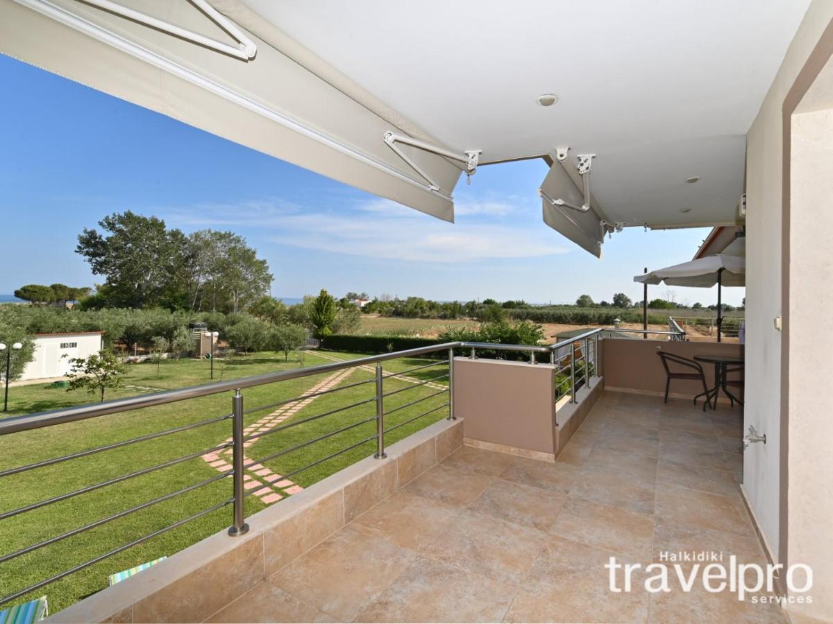 Villa Iris By Rentalspro Services - Agios Mamas Beach エクステリア 写真