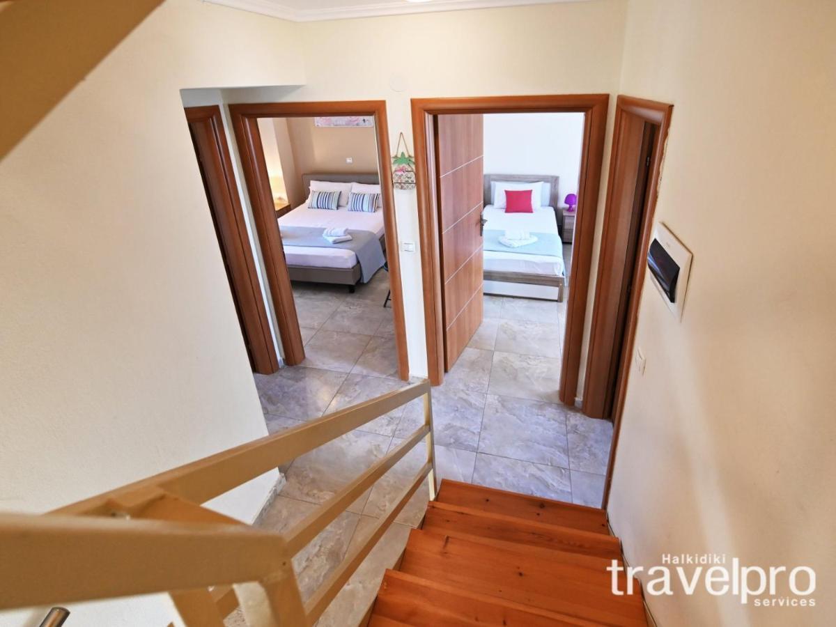 Villa Iris By Rentalspro Services - Agios Mamas Beach エクステリア 写真