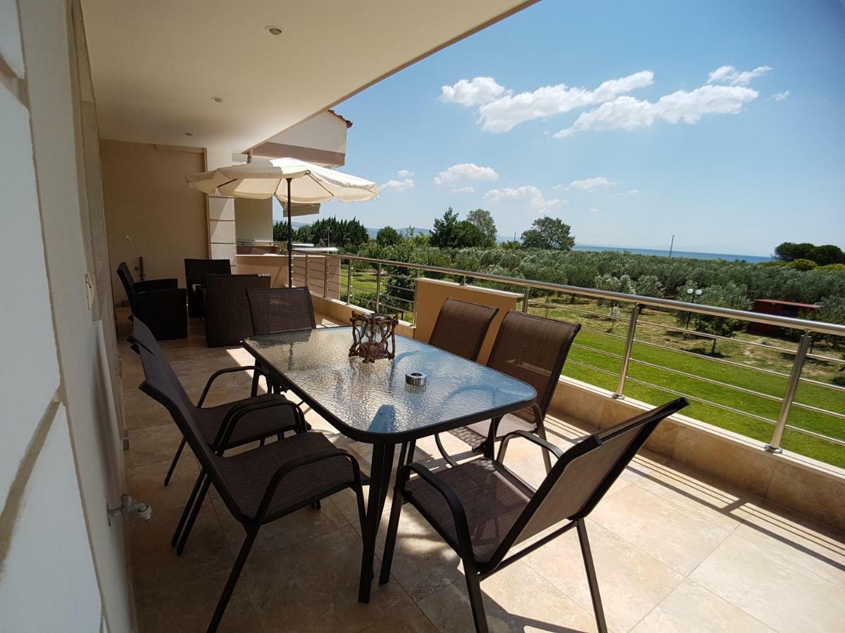Villa Iris By Rentalspro Services - Agios Mamas Beach エクステリア 写真